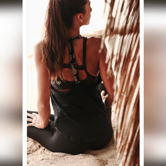 MAHIKU Aloha T Back Tank- XS - Picture 3 of 6